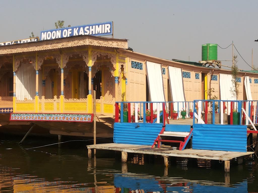 Hotel Houseboat Moon Of Kashmir Srīnagar Zewnętrze zdjęcie