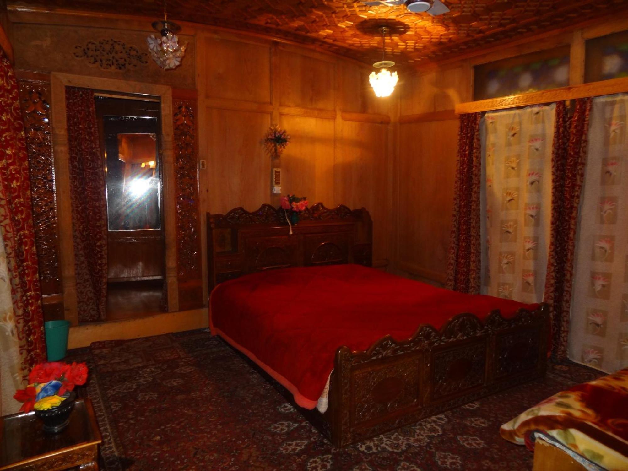 Hotel Houseboat Moon Of Kashmir Srīnagar Pokój zdjęcie