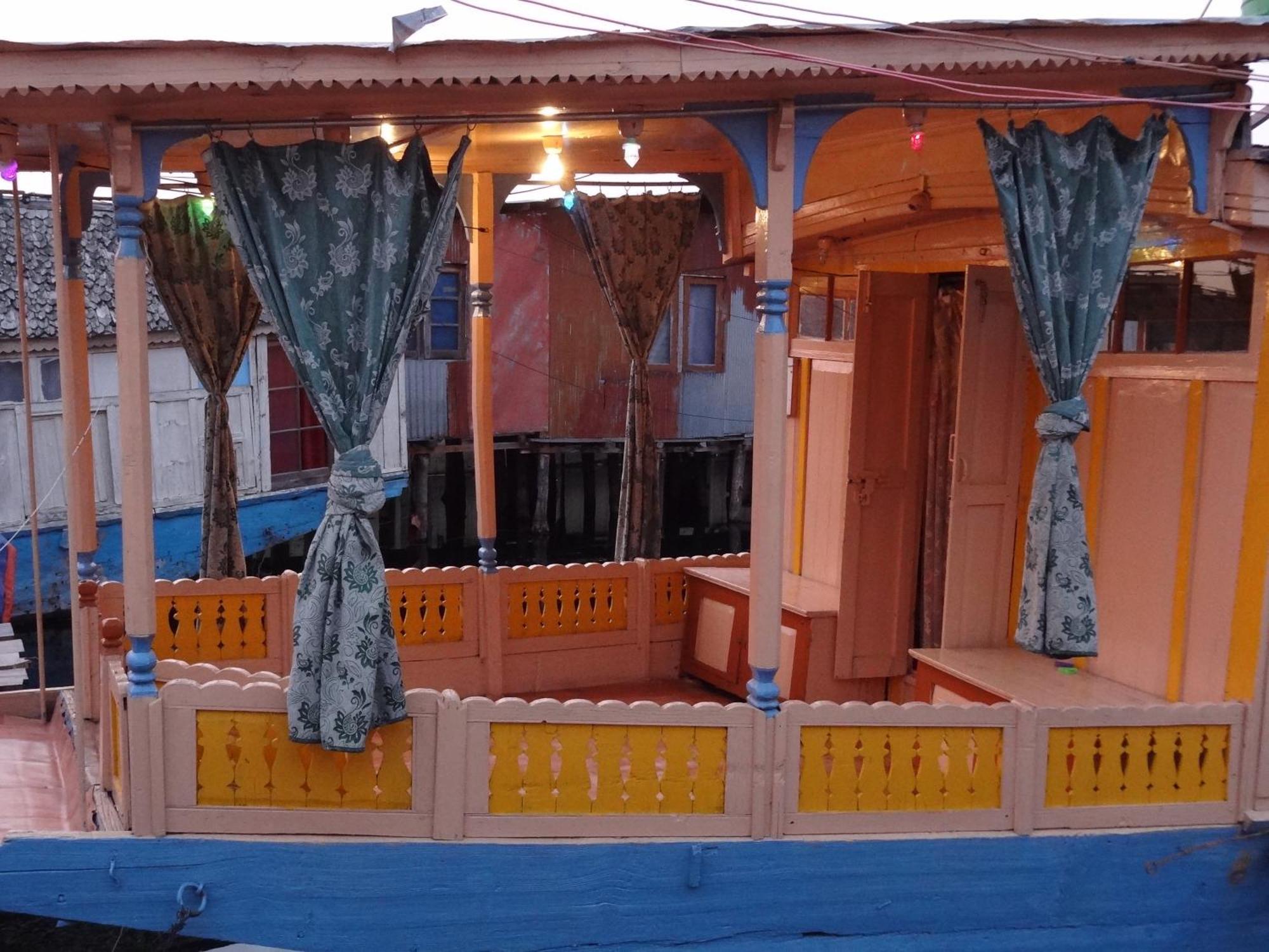 Hotel Houseboat Moon Of Kashmir Srīnagar Pokój zdjęcie